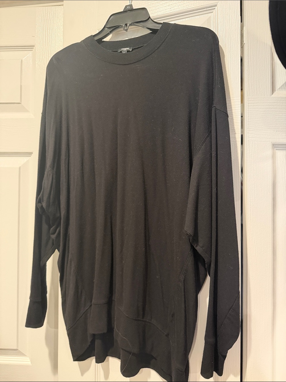 Express Women's Black Oversized Tunic Sweatshirt